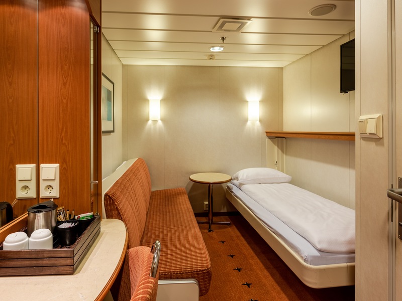 Polar Inside | Upper deck for up to 2 travellers